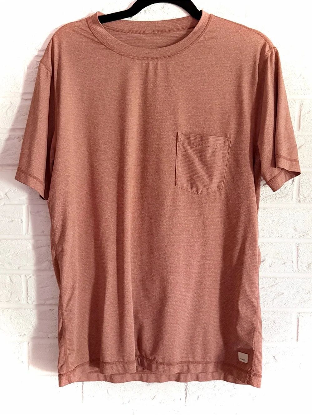 Vuori Men’s Tradewind Performance T-Shirt Size Medium